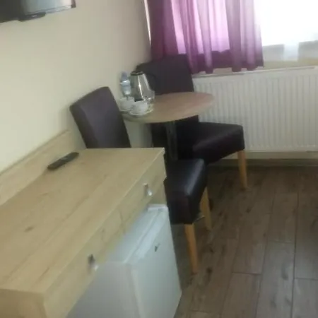 Magnolia- Goscinne Bed & Breakfast Zgorzelec